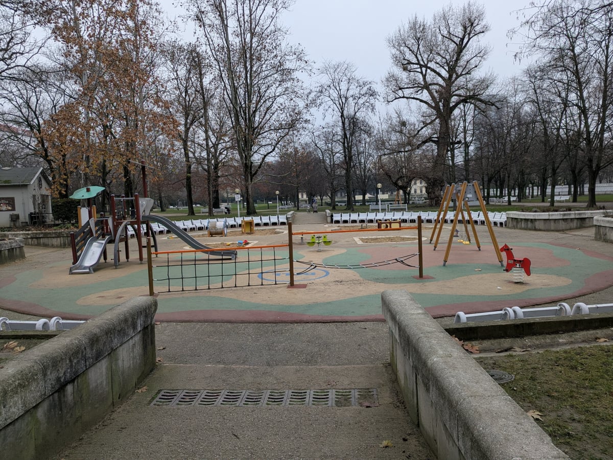 Detské ihrisko Medická záhrada