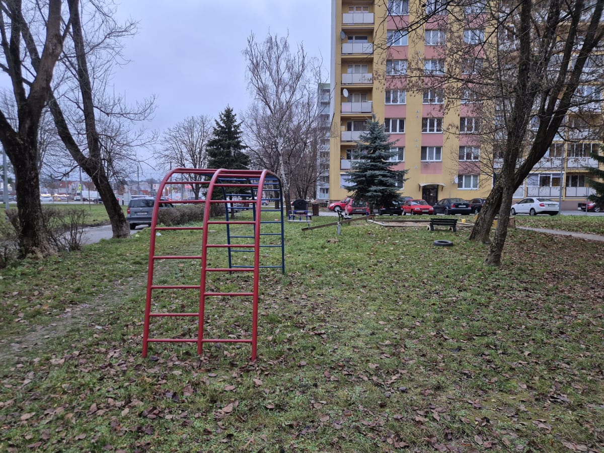 Detské ihrisko Obrancov Mieru
