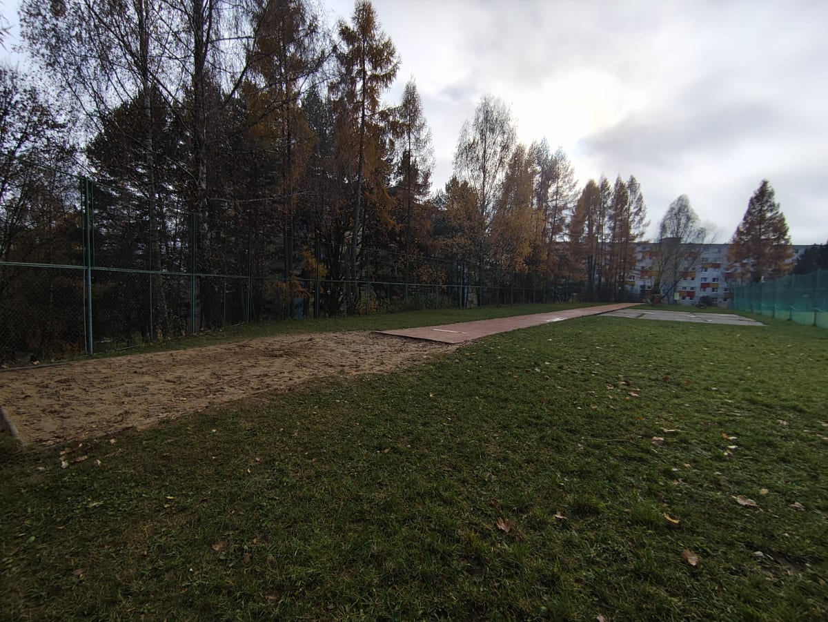 Školský dvor