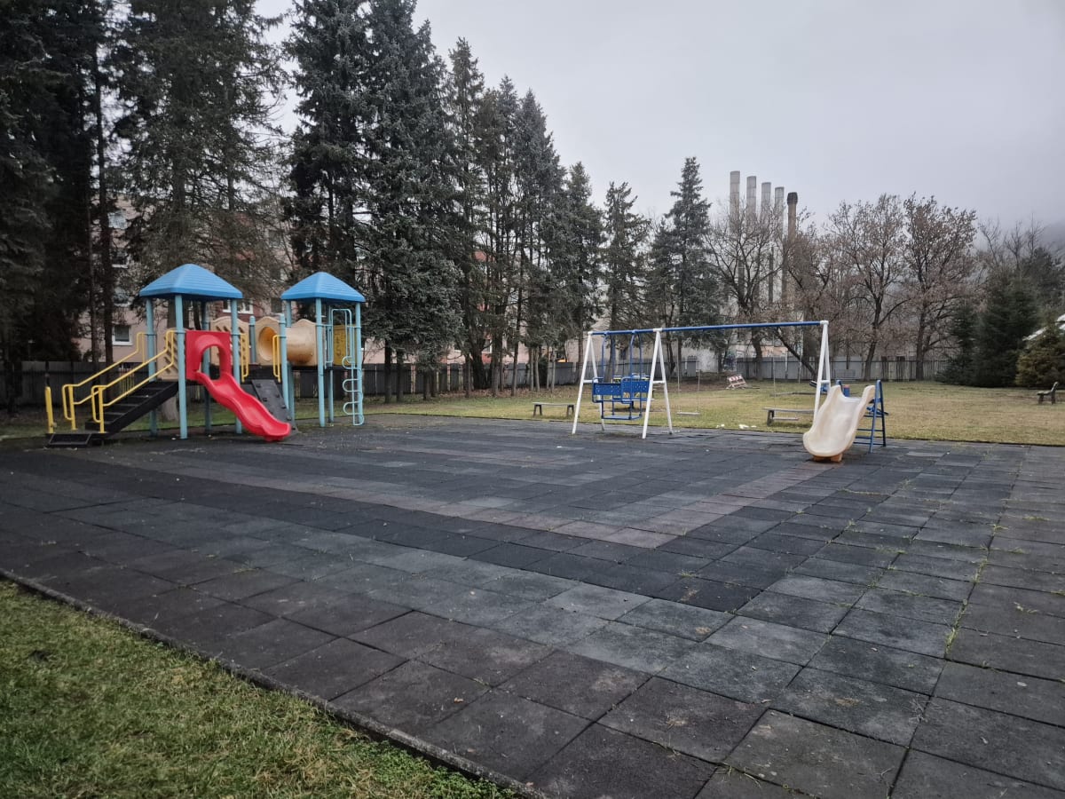 Detské ihrisko Bajkalská s3