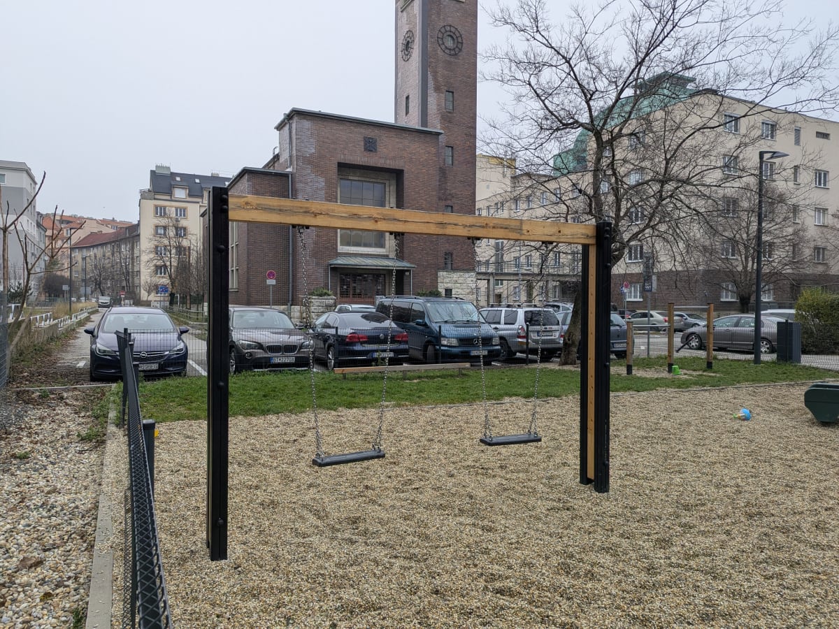Detské ihrisko STU