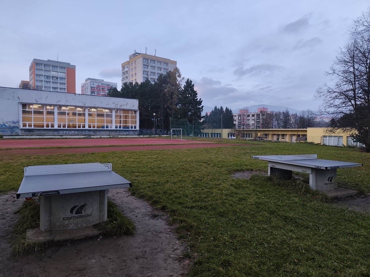 Školský dvor Spojová škola